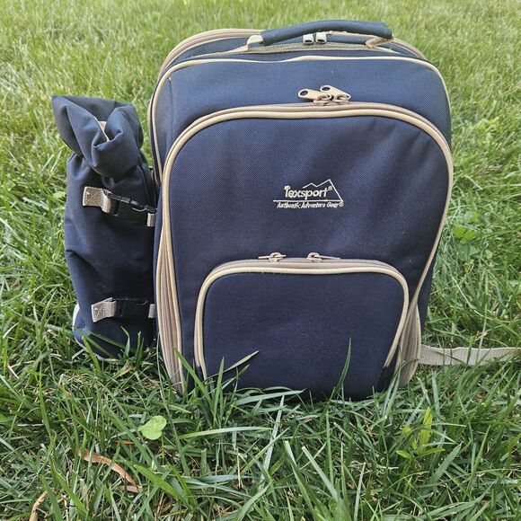 Picnic Backpack 4 Person Set Pack Insulated Waterproof Bag Family Camping - Picture 1 of 15